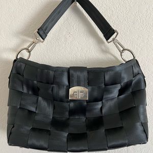 Harveys Carriage Black